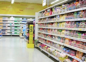 お菓子売り場
