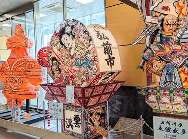 新青森駅にて
