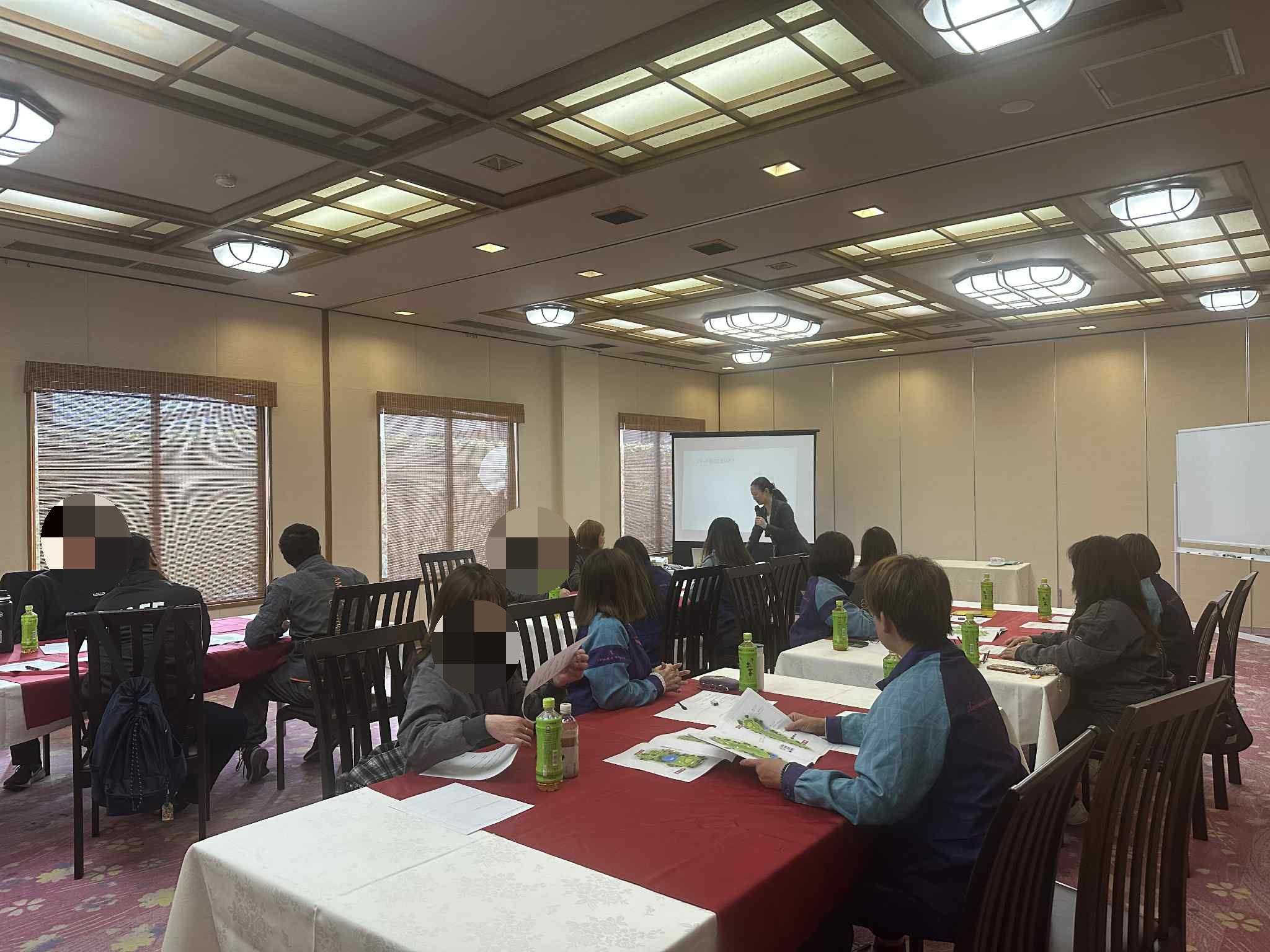 キャディーさん向け接客マナー研修